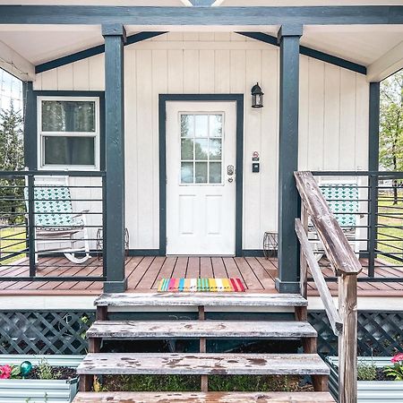 Private Tiny Home Royal Ridge Getaway Eksteriør bilde