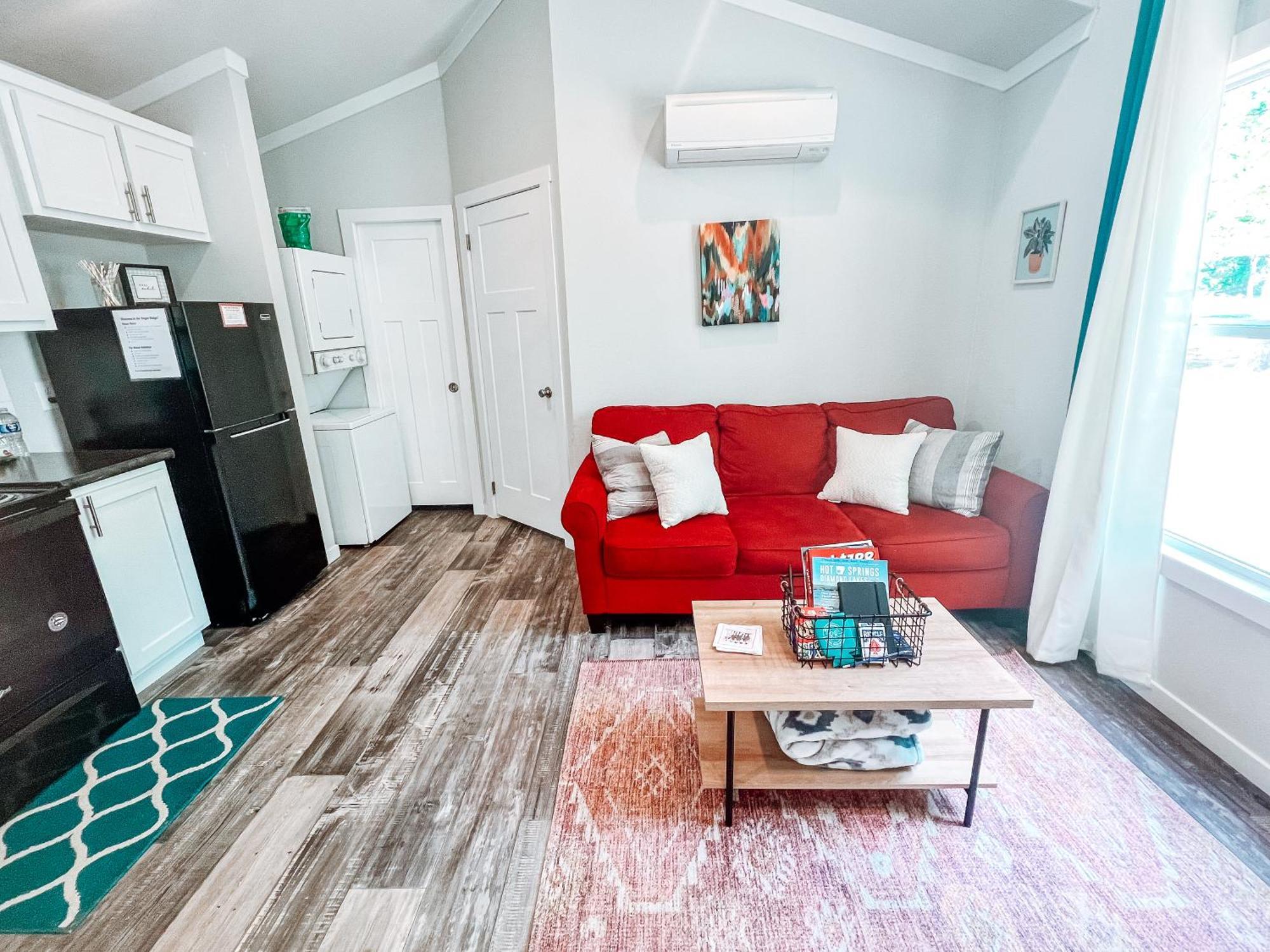 Private Tiny Home Royal Ridge Getaway Eksteriør bilde